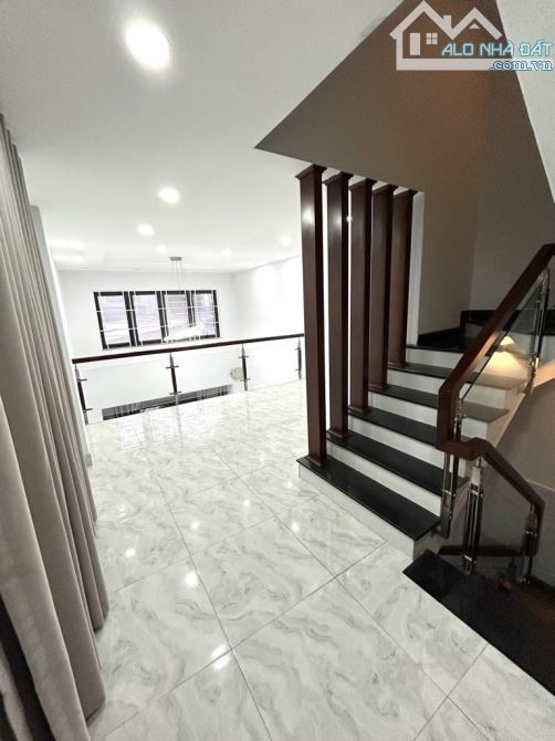 Căn góc 2 Mặt tiền - Xe Tải tận nơi- Vị Trí Gần ĐH RMIT - Tôn đức thắng - 60m2 - 2