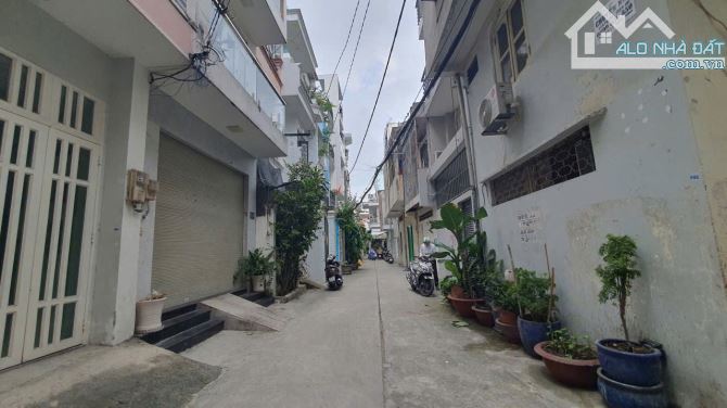 Bán nhà 3MT HXH gần Sư Vạn Hạnh, ngang 6m dài 17m, nở hậu 6,3. Xe hơi ngủ nhà. 16,8 tỷ - 2