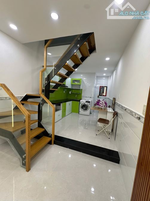 🚗 nhà xe hơi đỗ cửa – cách mặt tiền ô tô huỳnh văn nghệ, p.15, tân bình chỉ 30m  🏠 kết c - 2