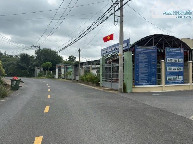 Bán đất thổ cư góc 2 mặt tiền đường Lý Thị Chừng xã Phú Hòa Đông Củ Chi TPHCM, DT: 6x17m. - 2