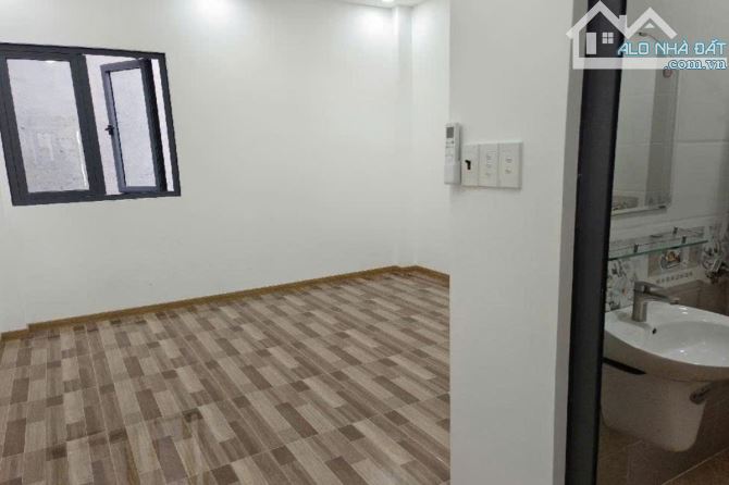 Bán nhà hẻm xe hơi, Thạnh Xuân 24, Quận 12, 63.1 m² (4m x 16m), 3 tầng - Giá 5.4 tỷ TL - 2