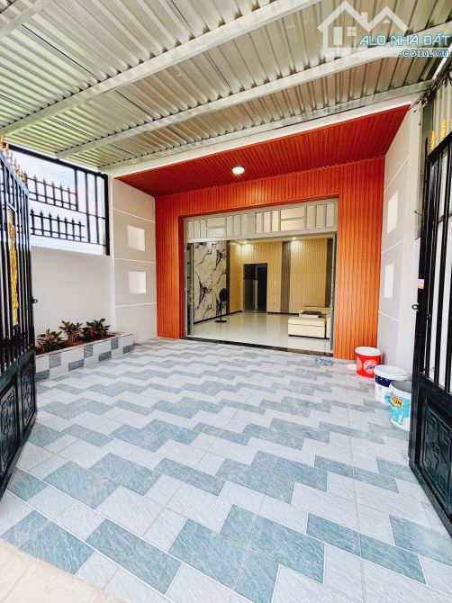 Nhà Ngộp 1 Lầu 5 x 20m Ngay Vòng Xoay Tân Kim 4PN 2WC Sổ Hồng Riêng Hỗ Trợ Bank - 2