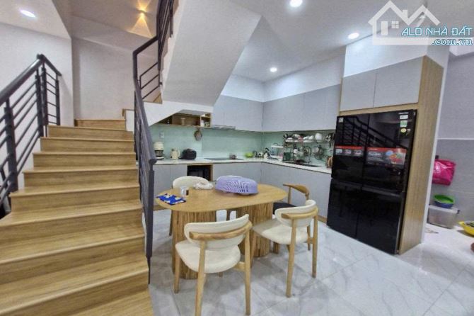 Bán nhà hẻm xe hơi, Phú Châu, Thủ Đức, 67 m² (5.2m x 15m), 3 phòng ngủ - Giá 7.38 tỷ TL - 2