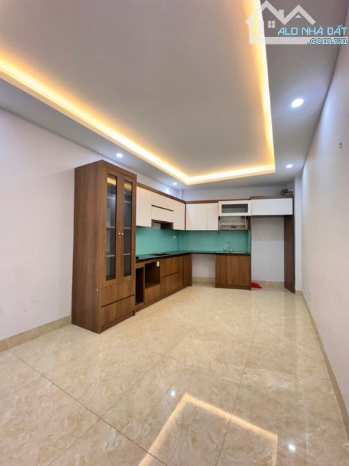 🏠 Xuân Đỉnh, 38m2 nhỉnh 9 tỷ, ngõ thông, ô tô đỗ, thang máy, sát Ngoại Giao Đoàn - 2
