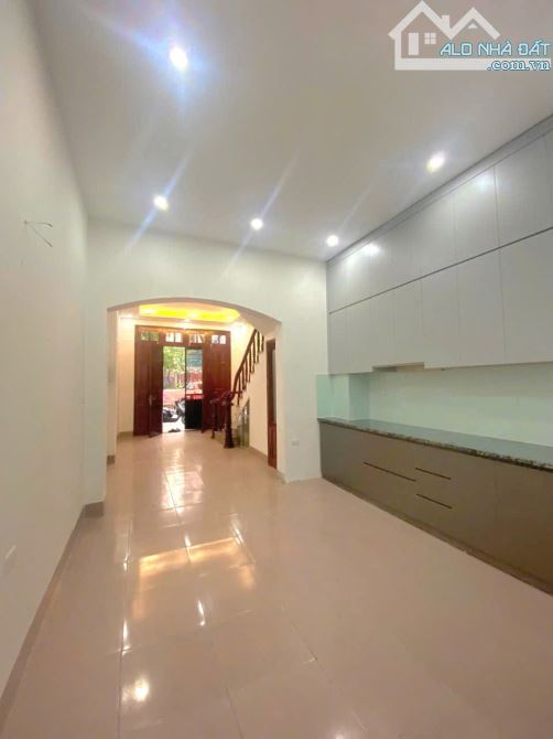 Nhà mặt phố Văn Phú, 40m2, vỉa hè, 3 ô tô tránh, kinh doanh, ở cực sướng - 2