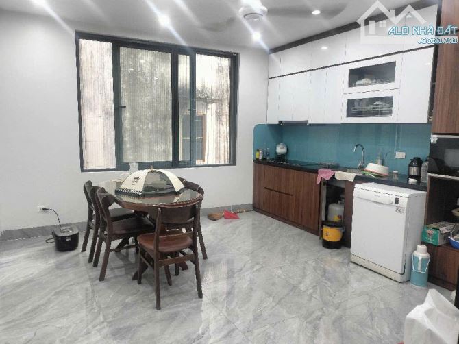 BÁN NHÀ NGHĨA ĐÔ CẦU GIẤY, PHÂN LÔ, ÔTÔ TRÁNH, 2 MẶT THOÁNG, DT 75M2,MT RỘNG GIÁ 23 TỶ - 2
