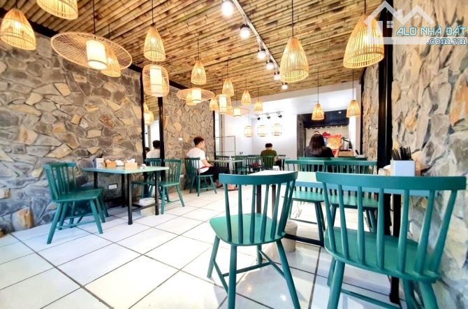 Độc nhất mặt phố Hoàng Cầu, vỉa hè, kinh doanh, 6T thông sàn thang máy, 61m2, cho thuê 60t - 2