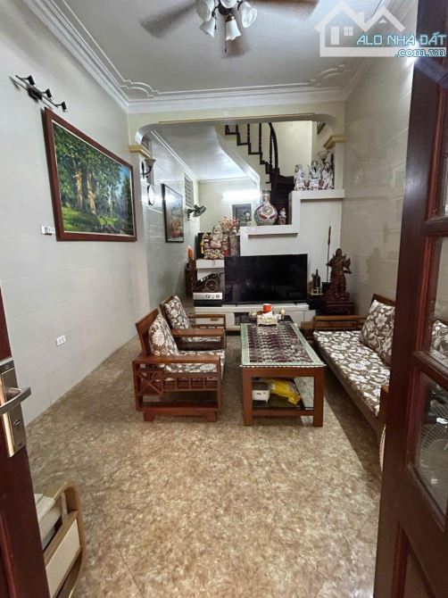 Tận hưởng không gian sống Võng Thị, DT 87m2 3 tầng MT 5.6m, Giá đẹp 18.6 tỷ - 2
