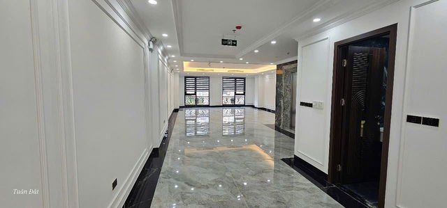 Mặt phố VIỆT HƯNG - 100m 6tầng mặt tiền 7m vuông A4 - kinh doanh đỉnh cao - giá tốt. - 2