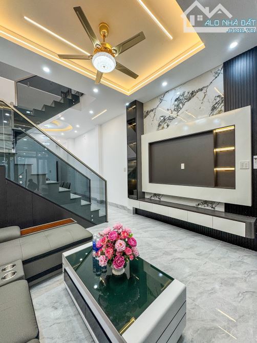 NHÀ TRỆT LẦU NGANG 4 DÀI 16 HẺM 311 NGUYÊN VĂN CỪ - CÓ PHÒNG NGỦ Ở TÂNG TRỆT - 2