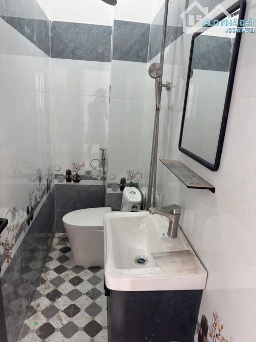 BÁN NHÀ MỚI ĐẸP HẺM TCH 21 - QUẬN 12 - GIÁ 3ty350 - 2