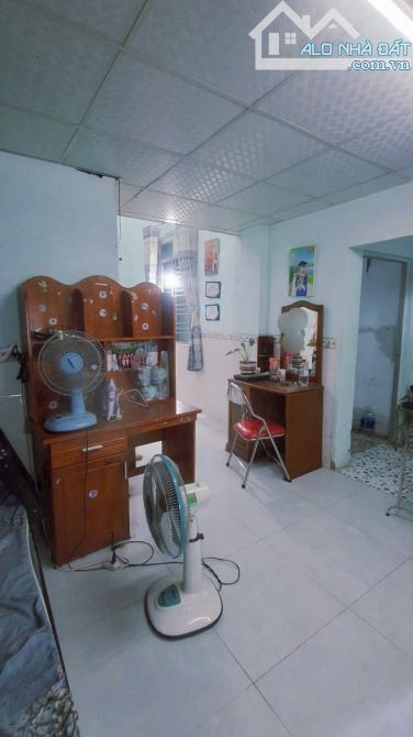 Bán nhà SR,TC, đường nhựa 5m thông, gần chợ nhỏ Tân hiệp chỉ 2,1 tỷ - 2