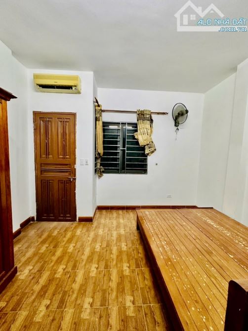 LẠC LONG QUÂN - 45M x 5 TẦNG - CĂN GÓC- NHÀ DÂN XÂY - Ô TÔ CÁCH 20M. - 2