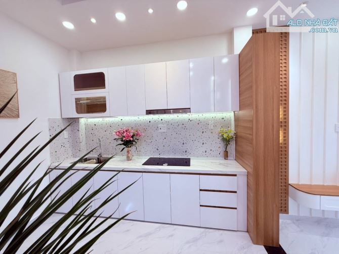 🔥HẺM XE TẢI THÔNG🔥LÊ QUANG ĐỊNH BÌNH THẠNH❤️‍🔥40M2❤️‍🔥4 TẦNG BTCT-NGANG 4M - Chỉ6.79Tỷ - 2