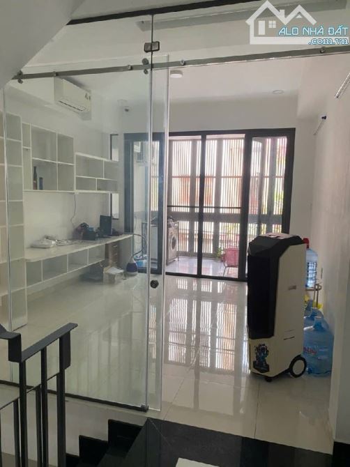 Bán nhà 4 tầng Quận 7 – phường Tân Quy – hẻm xe hơi rộng – nội thất cao cấp - 2