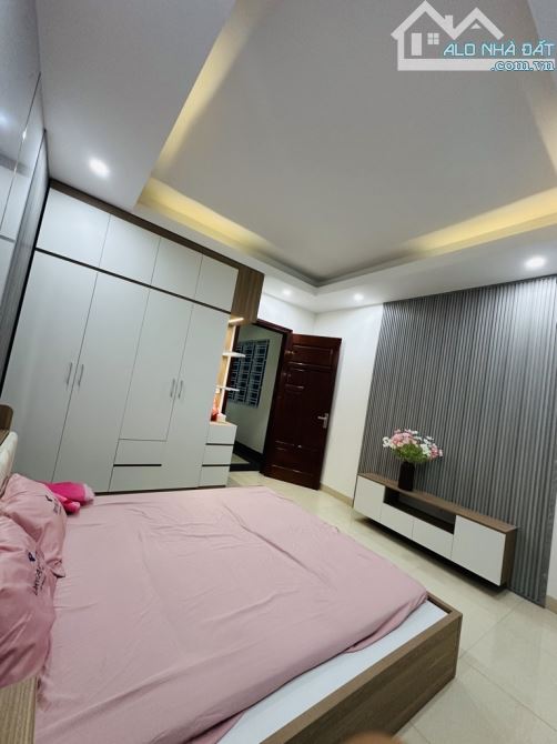 Nhà lô góc Đình Thôn, 35m² x 5T, vị trí đẹp, gần ô tô, full NT - giá chỉ 9,2 tỷ - 2