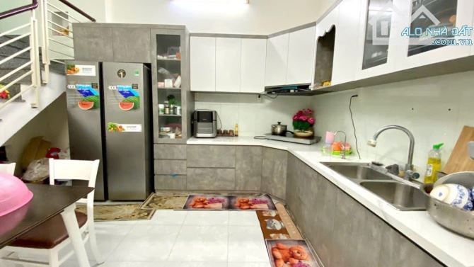 Bán Nhà 3 Tầng Đường Nguyễn Phi Khanh, Hòn Xện, Nha Trang 68m2 Ngang 4 Giá 5.5tỷ - 2