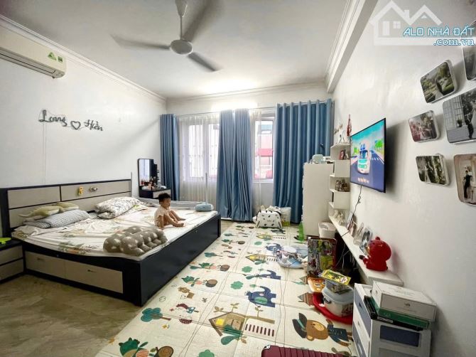 Nhà đẹp 4 tầng phố Gia Thượng - Full options xung quanh nhà - 2