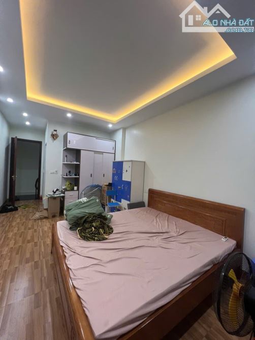 CHO THUÊ NHÀ NGUYÊN CĂN TẠI NGỌC TRÌ - THẠCH BÀN - Ô TÔ ĐỖ GẦN - 3PN - NỘI THẤT CƠ BẢN - 2