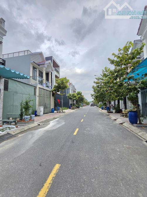 Bán nhà full nội thất, gần chợ Phú Phong,KDC p.Bình Chuẩn, Tp.Thuận An chỉ 4,1 tỷ TL M6819 - 2