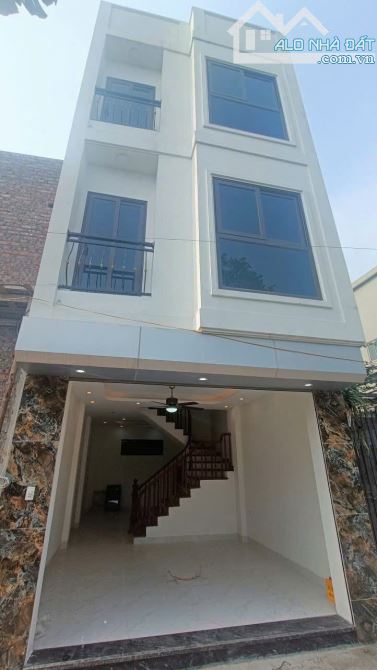 BÁN GẤP NHÀ 3 tầng Sát Đại lộ Thăng Long, TL72 VÀO Ở NGAY giá tốt nhất khu vực! - 2