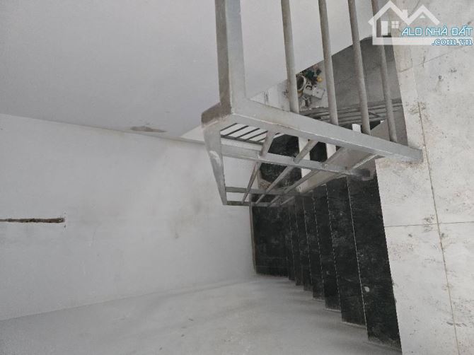 Bán nhà Miếu Bình Đông-36m2-4x9-Hxh đổ cửa-Chỉ 2.xxx tỉ - 2