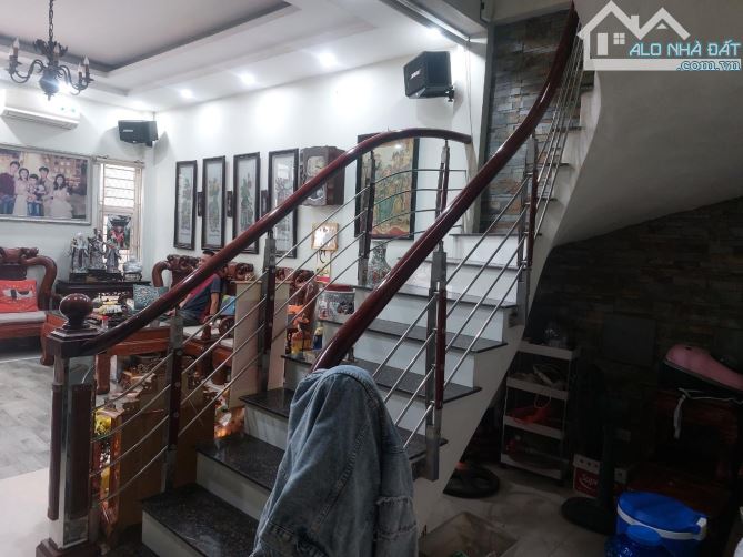NHÀ DÂN XÂY ĐẸP VÀ CHẤT-NGÕ THÔNG Ô TÔ VÀO NHÀ, TT VIỆT HƯNG, 46M, 5T, 9 TỶ XÍU - 2