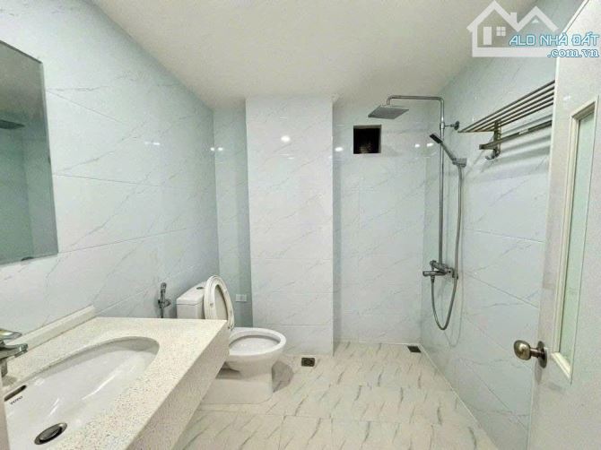 Cho thuê nhà riêng Ngõ Quan Thổ 3, Tôn Đức Thắng, Hàng Bột, Đống Đa. DT 36m x 4 tầng, giá - 2