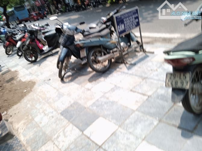 Lãi ngay 938 tỷ- Bán nhà mặt phố Hàng Bông- 200m ra Hồ Gươm - 460m2- MT 15.2m - Giá 275 tỷ