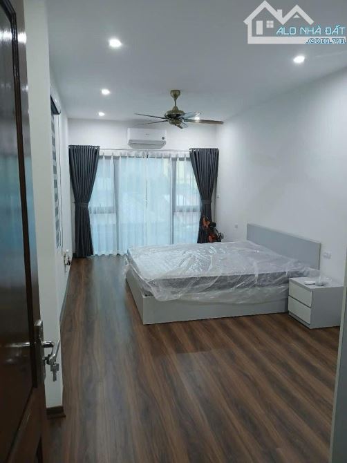 🔥 SIÊU PHẨM THẠCH BÀN! 46M², 5 TẦNG, GARA Ô TÔ, THANG MÁY – 11 TỶ! - 3