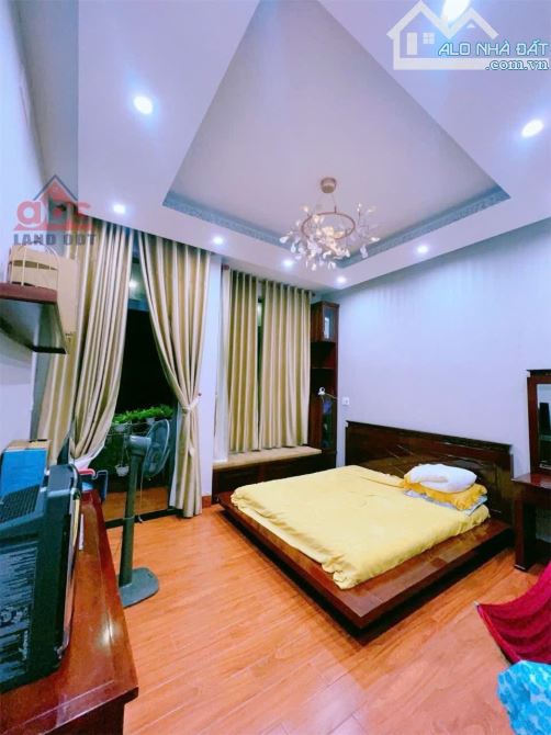 Bán nhà 1trệt 4 lầu ngay TTTM vincom P.Tân Tiến TP.Biên Hoà . - 3