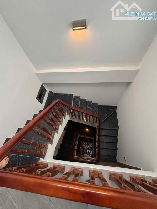 LÝ Sơn Nhà 4 Tầng 48M gara oto Ngõ rộng 4,5M Thông- Sổ CC giá 11,8 tỷ có TL - 3