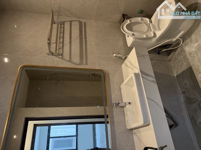 NHà Mới - Long Biên - 4 Tầng - 3 ngủ - ô tô đỗ Gần  - 4.2 Tỷ ., - 3