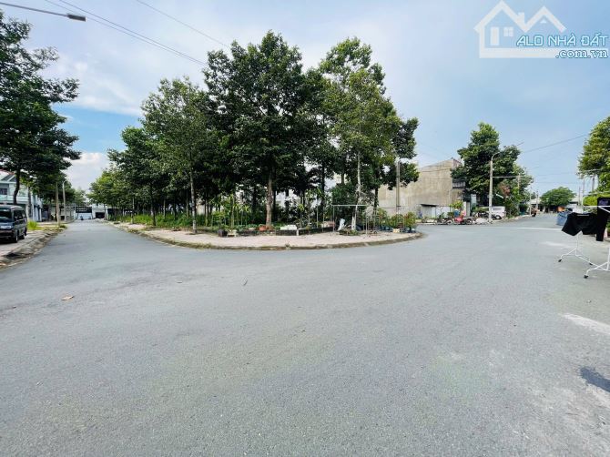 D268 🆘Bán lô TDC Tân Biên sổ sẵn gần nhà thờ Hà Phát. 👉Diện tích: 4.5 x 18.1m (81m2) - 3