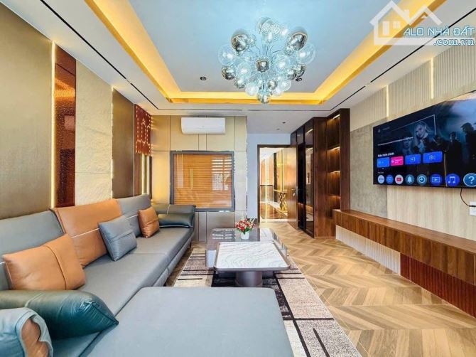 Siêu phẩm Luxury cực đẹp mặt tiền đường kinh doanh Hoàng Diệu,Phú Nhuận(105m2).Giá 5tỷ950. - 3