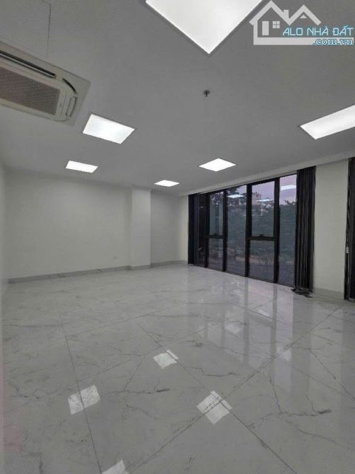 Tòa nhà văn phòng Hoàng Quốc Việt ngõ to như phố, ô tô tránh 135m2, 8 tầng, mt 7m, 70 tỷ - 3