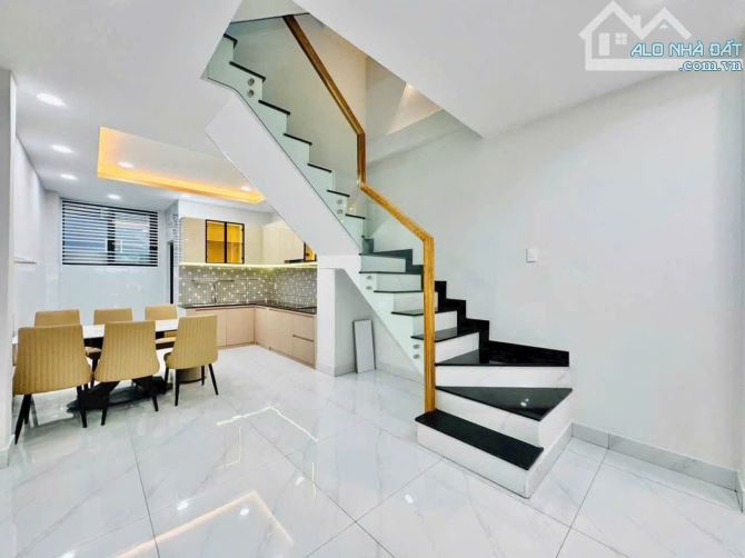 💥HẺM XE TẢI - 4 TẦNG - 6 P.NGỦ - GIÁP Q1 - NGAY HUTECH - D2 - UNG VĂN KHIÊM - BÌNH THẠNH - 3