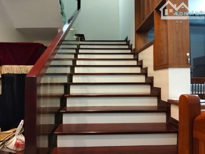Bán nhà KĐT Đông Sơn - Thanh Hoá 195m2, 3 tầng 5 PN - Giá chỉ 12 tỷ - 3