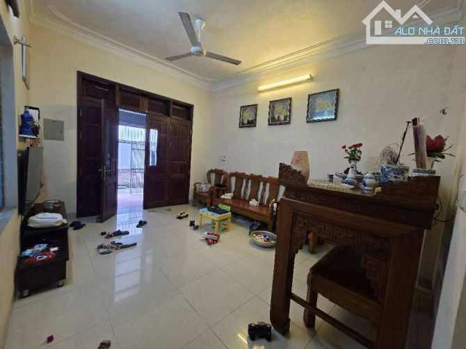bán nhà 3 Tầng dân xây phố Hoa Động - 3