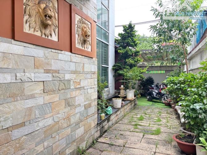 BIỆT THỰ 4 TẦNG 235M2- NGANG 10M- MẶT TIỀN TRƯƠNG VĂN THÀNH - NỘI THẤT GỖ ĐẸP - 22.7 TỶ - 3