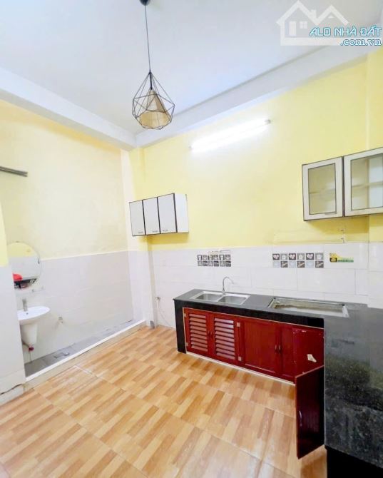 NHÀ B.ÁN THỐNG NHẤT GV - HẺM Ô TÔ VÀO NHÀ - 72M²(4×18) - 4 TẦNG LẦU CHỈ 6.X TỶ - 3