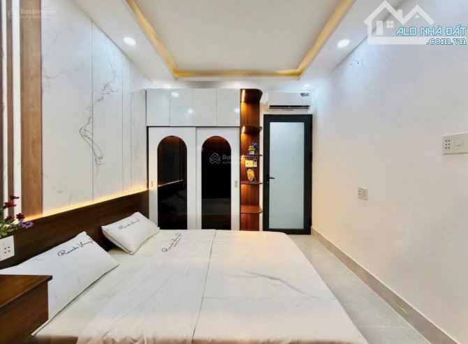 Sang nhượng căn nhà địa chỉ phường 12 Hoàng Dư Khương (67,5m2) giá 2tỷ3 đường 6m - 3