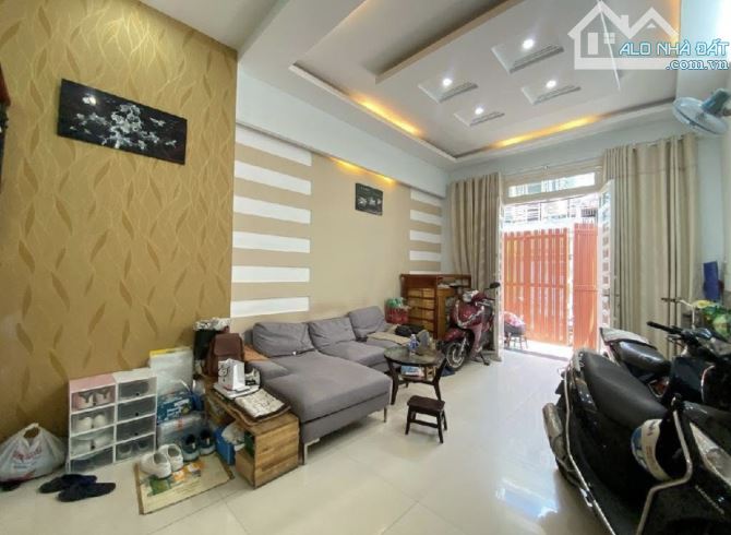 GẤP! BÁN NHÀ NGUYỄN TIỂU LA, PHƯỜNG 8, QUẬN 10. GIÁ 4TỶ960-60M2. CHO THUÊ 20TRIỆU. SỔ SẴN - 3