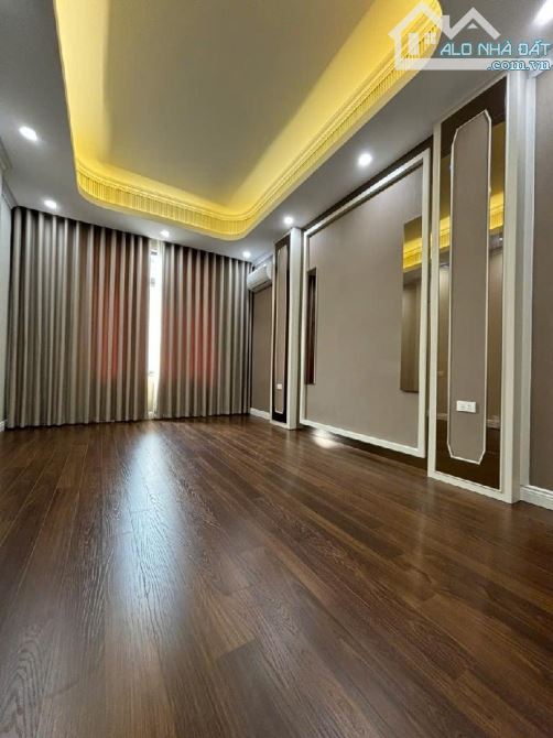 BÁN NHÀ VĂN PHÚ - LÔ GÓC - NGÕ Ô TÔ - NỘI THẤT ĐẸP VÀO Ở LUÔN - 38M 7.9 TỶ - 3