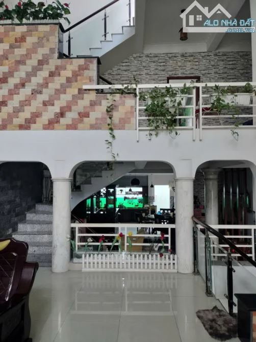 BÁN Biệt Thự  MẶT TIỀN, LIÊN KHU 1-6,Phường Bình trị đông, BÌNH TÂN,179M2,4 Tầng ,13.X tỷ - 3