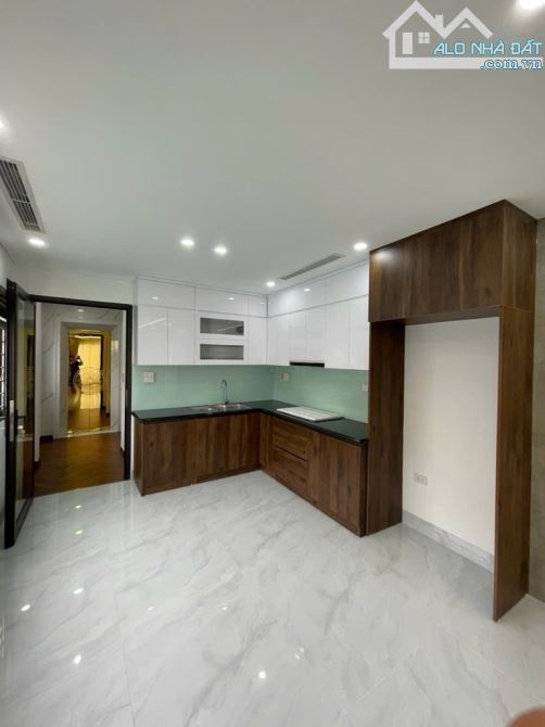 Bán nhà Kim Đồng , ô tô vào nhà , thang máy , kinh doanh , DT 55M x 6T x 17,5 Tỷ - 3