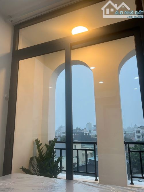 CHDV 16 PHÒNG MỚI CỨNG - DÒNG TIỀN 4,5% - 16,6 - 3