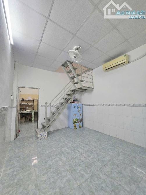 CHỈ 2,2 TỶ, NHÀ ĐẸP HAI TẦNG BÌNH CHIỂU, SỔ VUÔNG RIÊNG, KHÔNG QUY HOẠCH, LỘ GIỚI MẶT TIỀN - 3