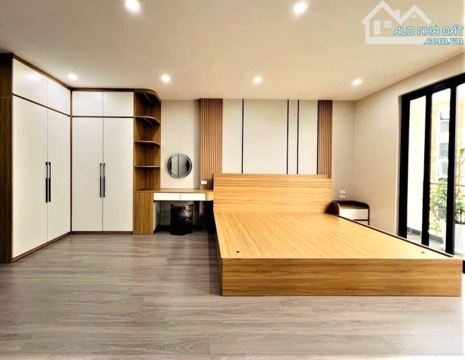 BÁN NHÀ GIÁP NHỊ – TRƯƠNG ĐỊNH – Ô TÔ VÀO NHÀ – 50m² – 5 TẦNG – NỘI THẤT CAO CẤP – 9.x TỶ - 3