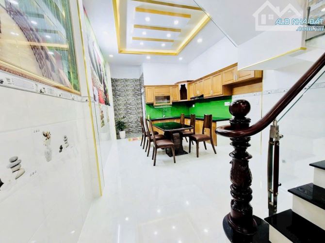 Bán Nhà Q12-54M2(4 x 14 )-3 Tầng-  HXH Thông - Chỉ 5,5 Tỷ. - 3